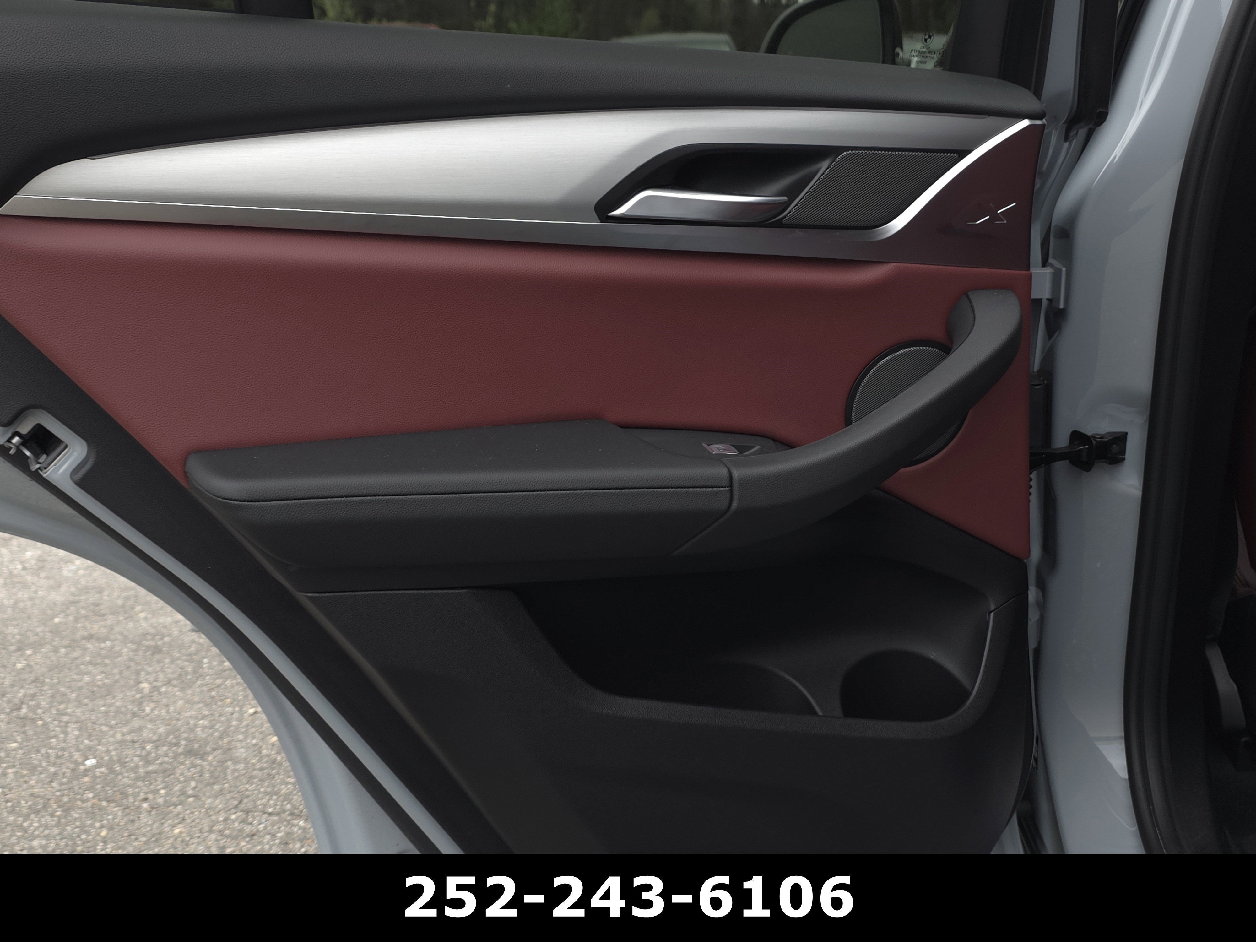 2025 BMW X4 xDrive30i