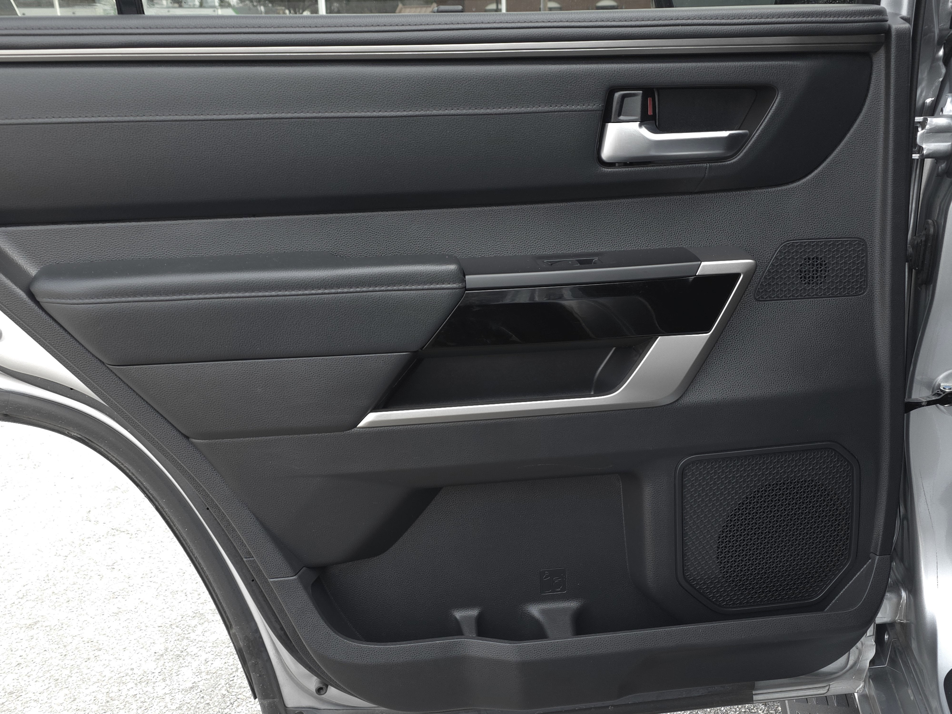 2024 Toyota Sequoia SR5