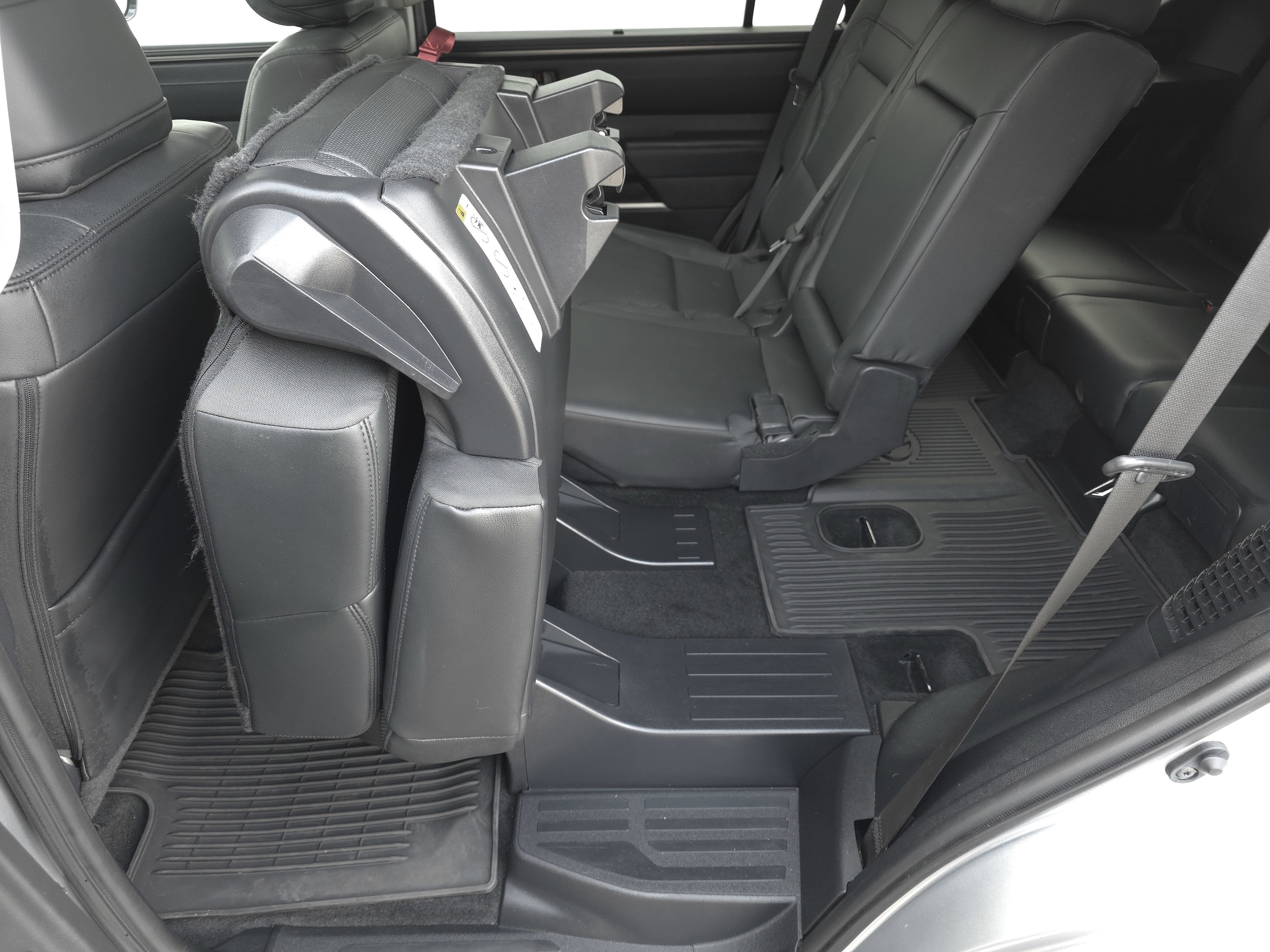 2024 Toyota Sequoia SR5