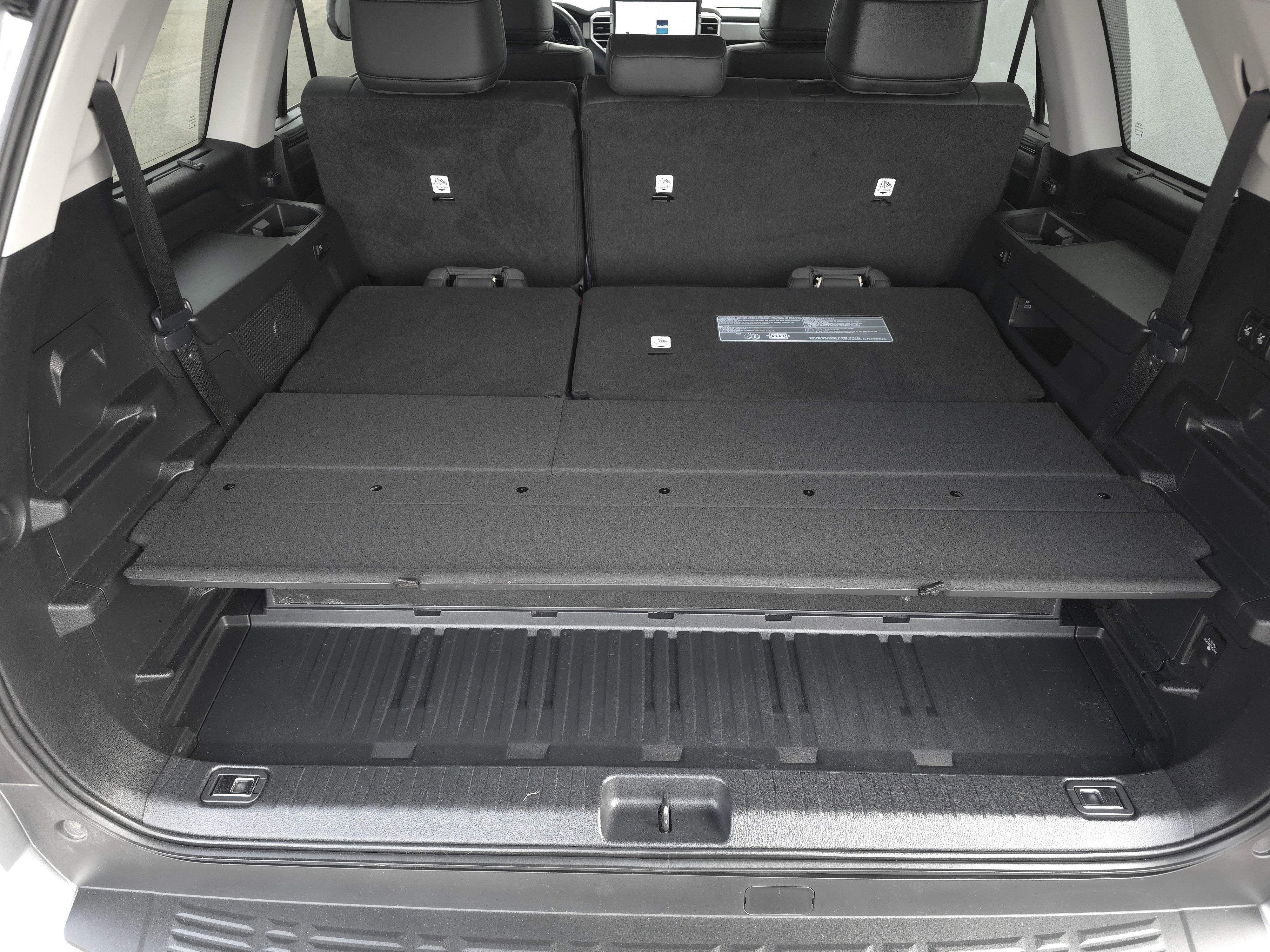 2024 Toyota Sequoia SR5