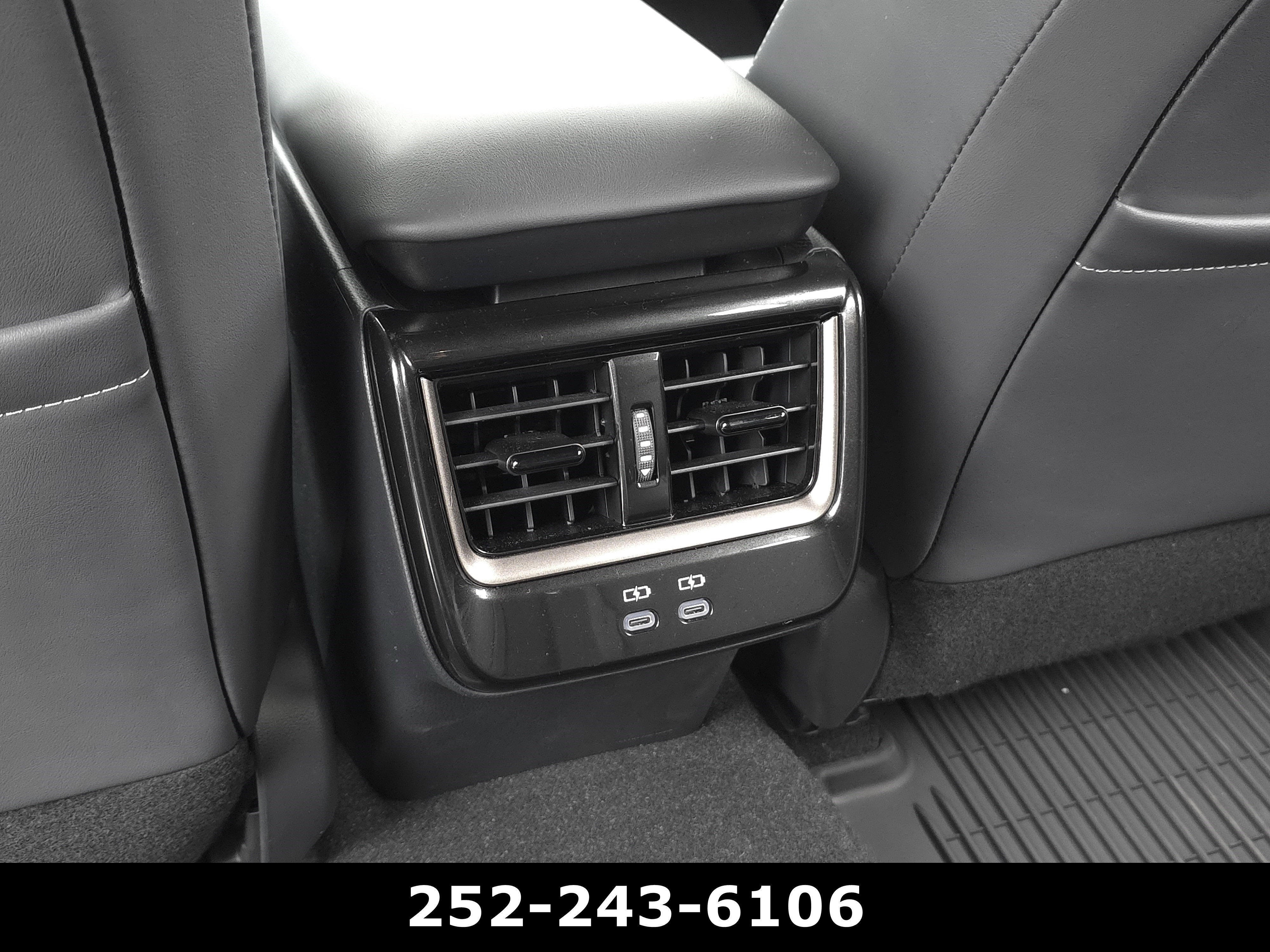 2025 Toyota Crown Signia XLE