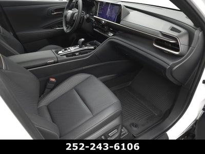 2025 Toyota Crown Signia XLE