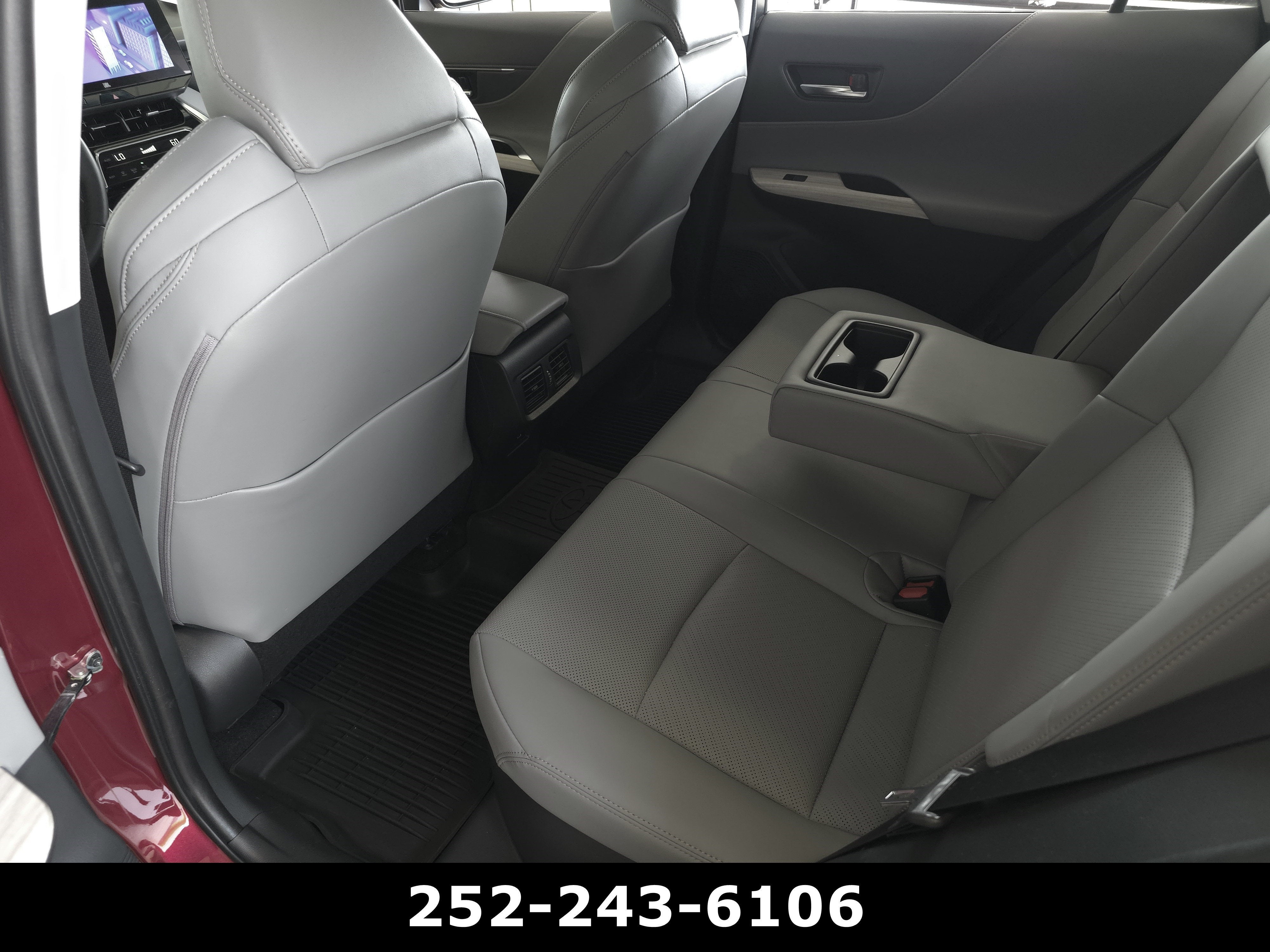 2024 Toyota Venza LE