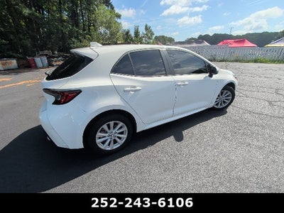 2025 Toyota Corolla Hatchback SE