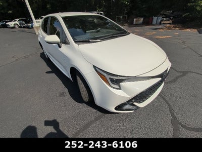 2025 Toyota Corolla Hatchback SE