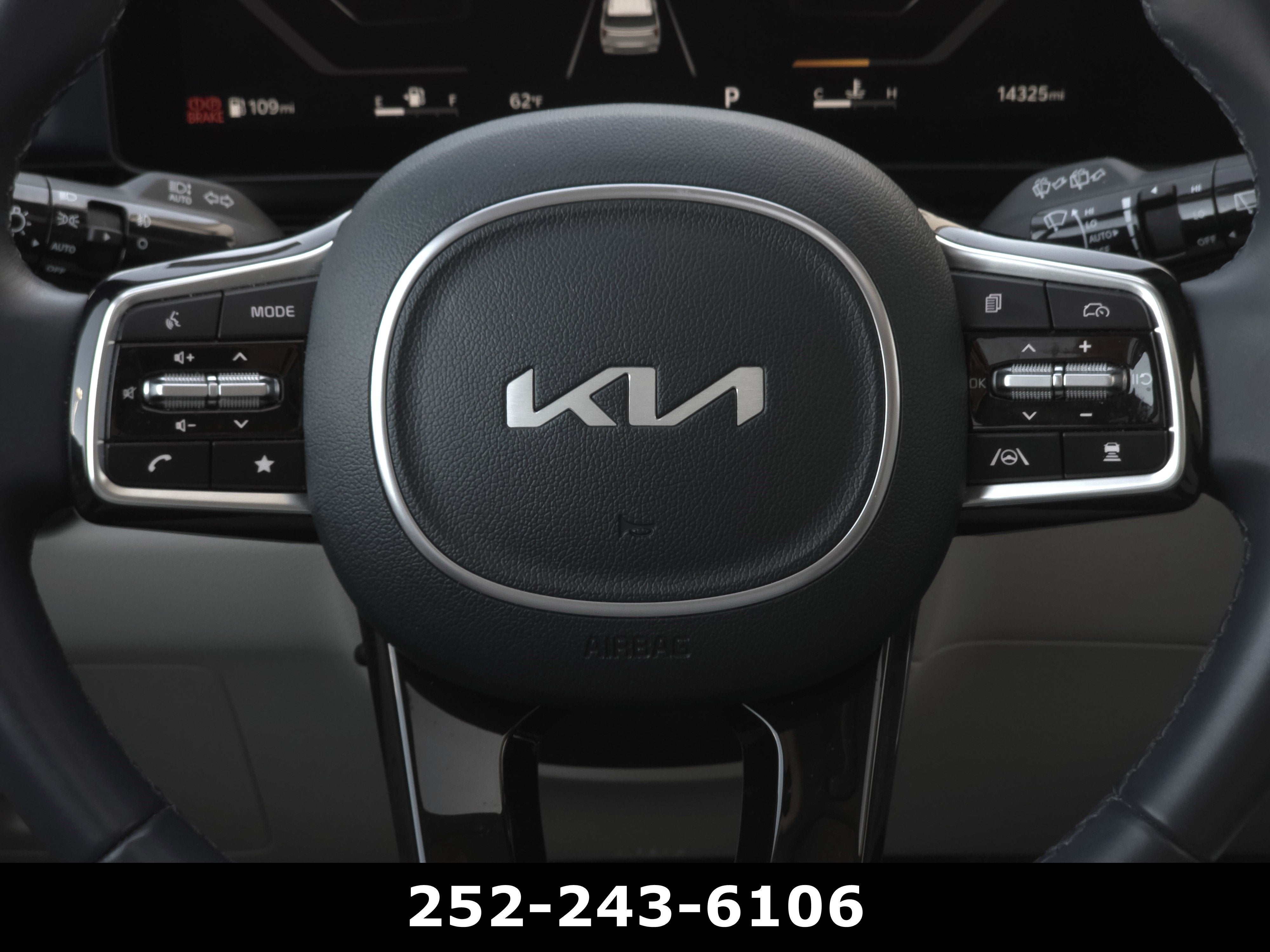 2025 Kia Carnival SX