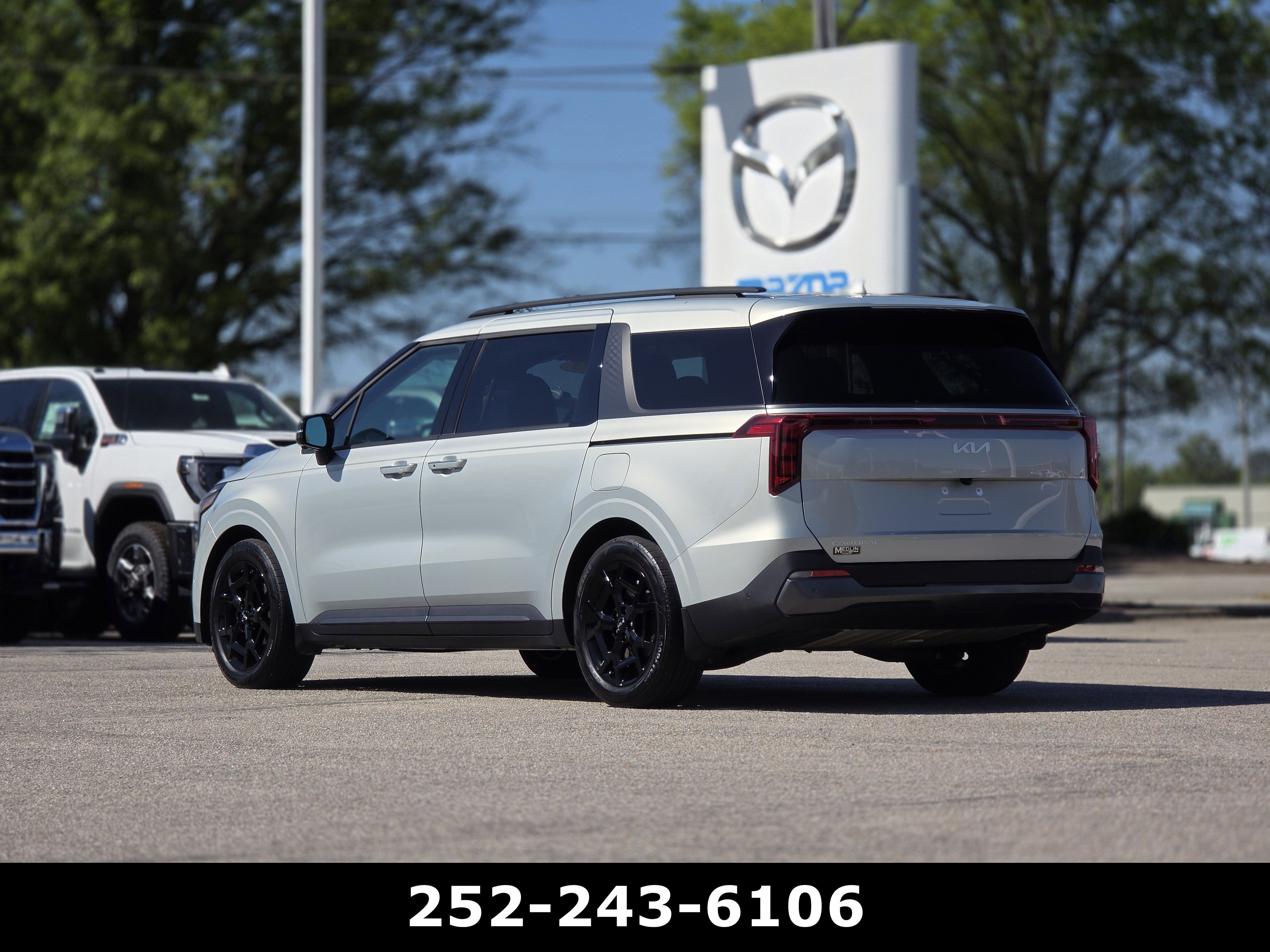 2025 Kia Carnival SX