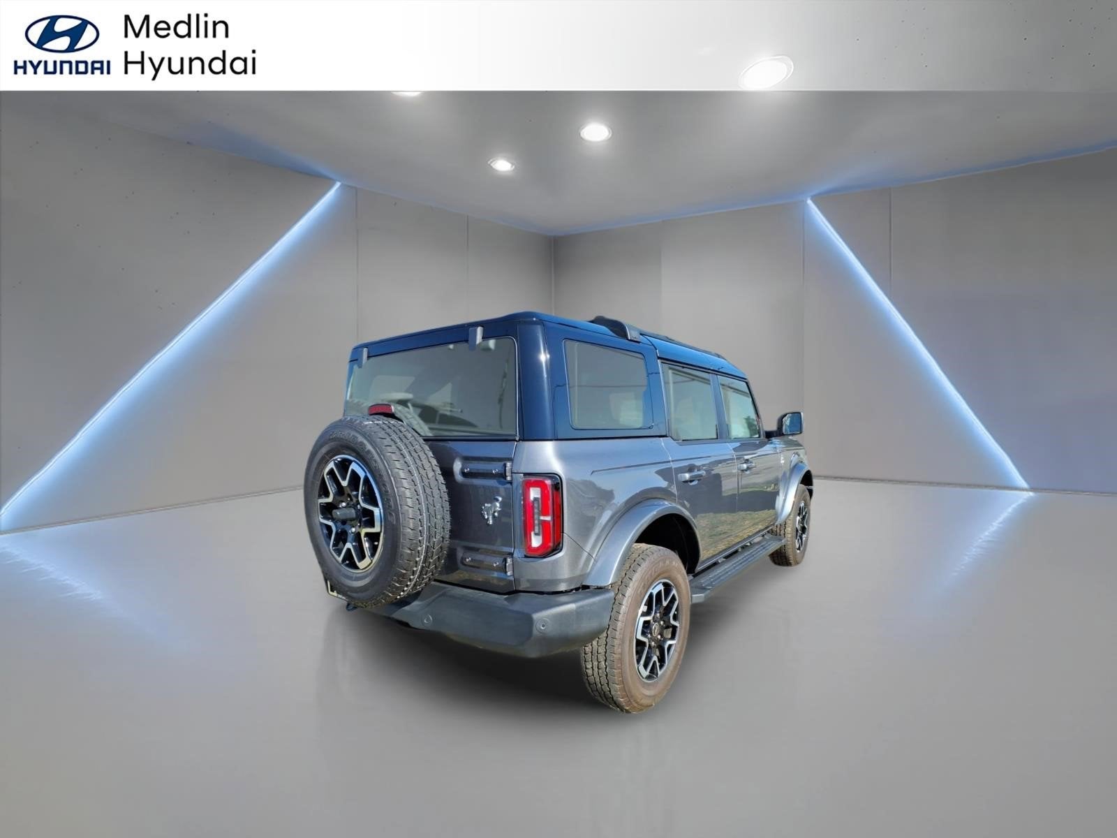 2024 Ford Bronco Outer Banks