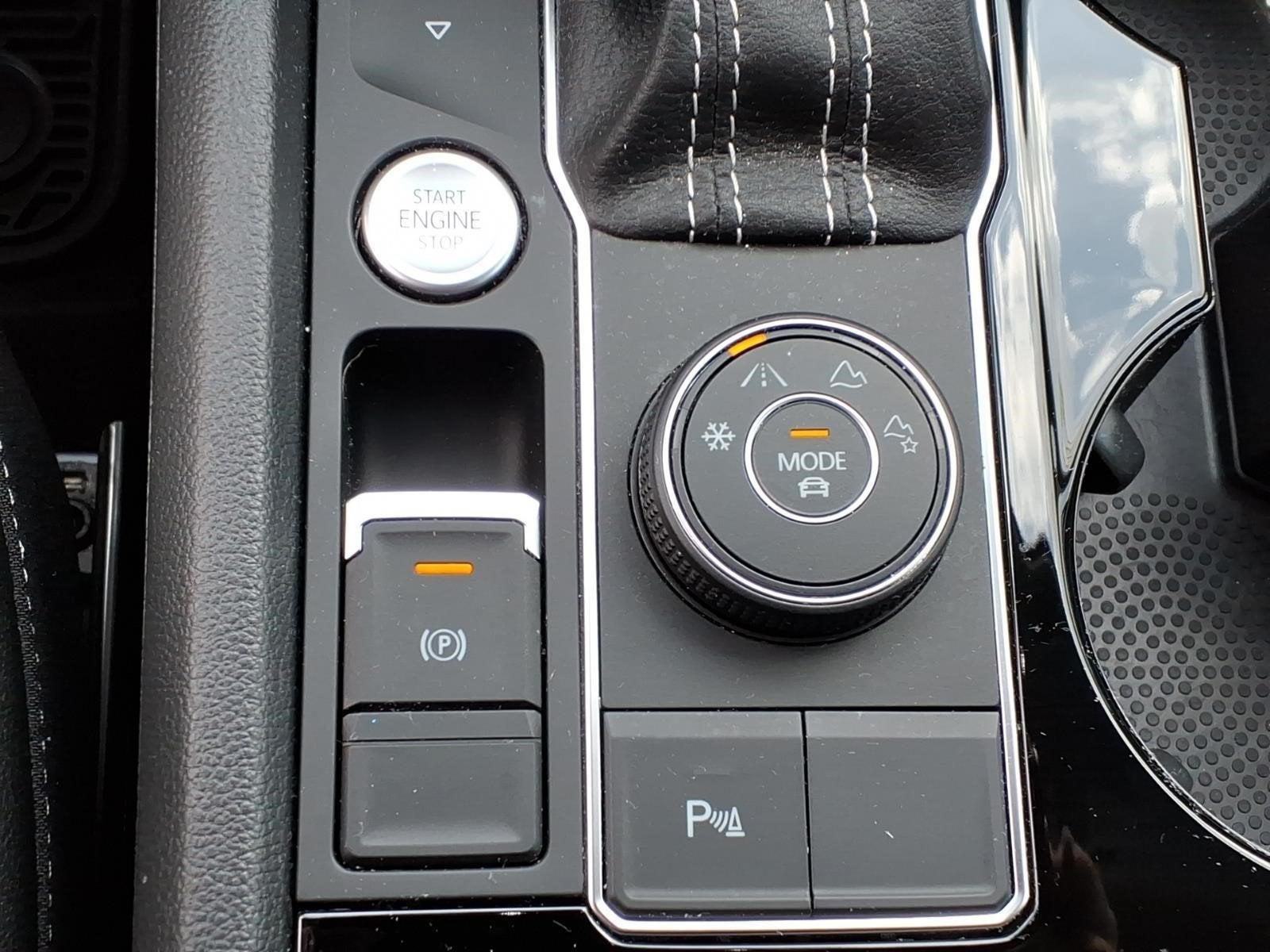 2023 Volkswagen Atlas SEL