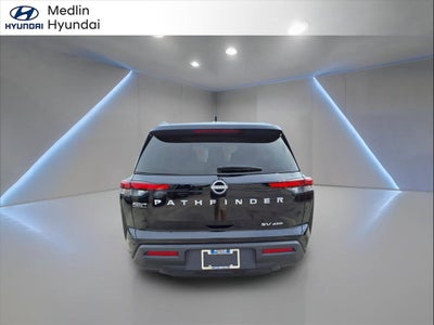 2024 Nissan Pathfinder SV