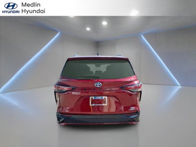 2022 Toyota Sienna XSE 7 Passenger