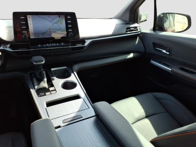 2022 Toyota Sienna XSE 7 Passenger