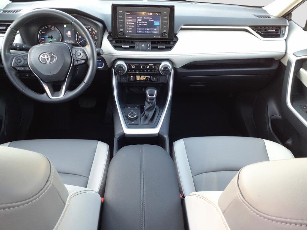 2022 Toyota RAV4 Hybrid XLE Premium