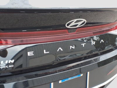 2025 Hyundai Elantra SEL Sport