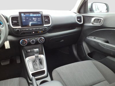 2025 Hyundai Venue SE