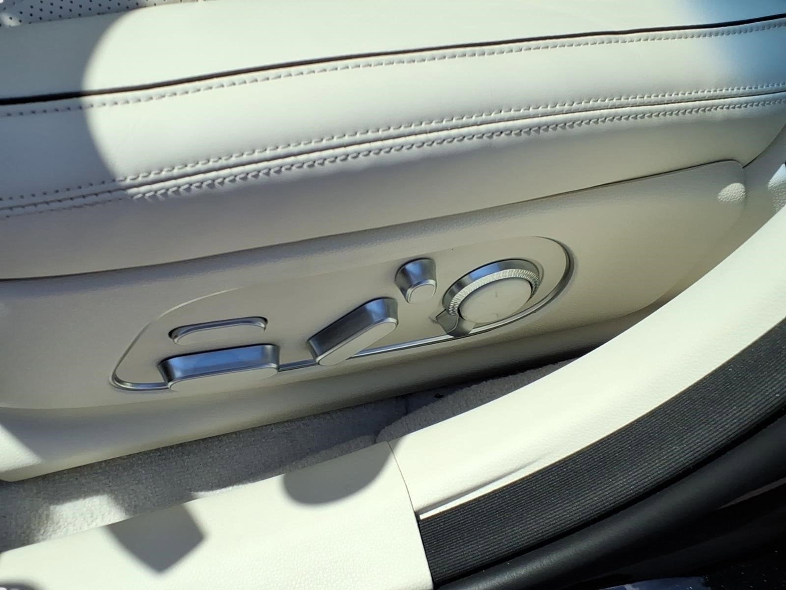 2025 Genesis G90 3.5T e-SC