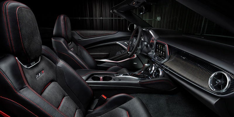 interior front seats of 2021 chevy camaro