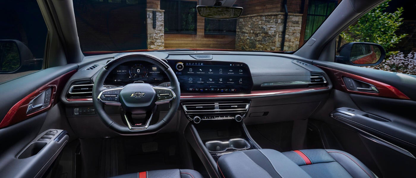 2024 Chevy Traverse Interior Front Dash