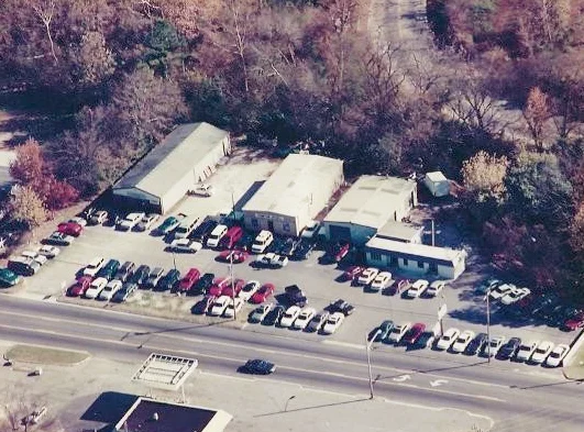 1980s - Interest rates skyrocketed making it very challenging to buy
and sell cars